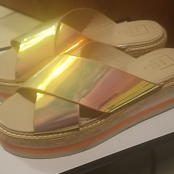 Sandals - Picture 2 of 4